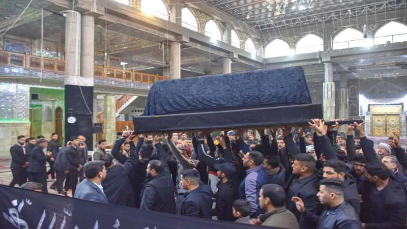 نعش السيدة الجليلة ام البنين يرفع في حرم العلويَّة الطاهرة السيَّدة شريفة (عليها السلام)