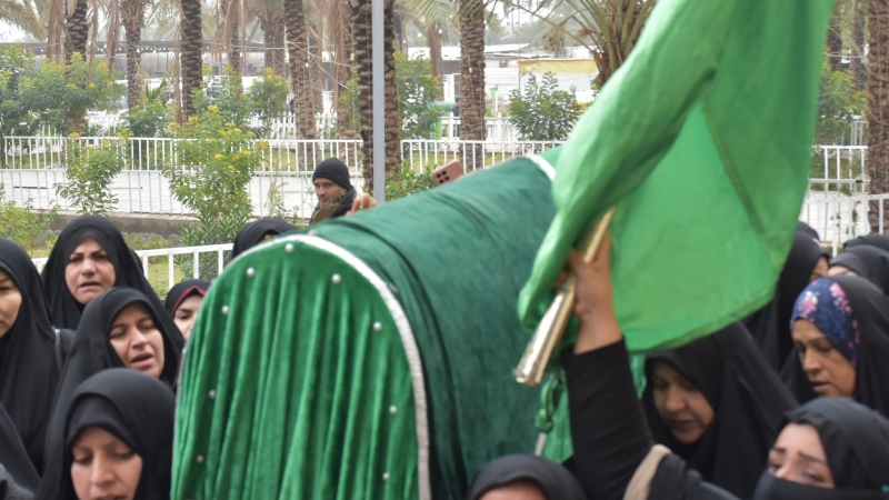 مواكب العزاء تحيي وفاة السيدة فاطمة ام البنين في رحاب طبيبة المعلولين الشريفة بنت الامام الحسن المجتبى (عليهما السلام)