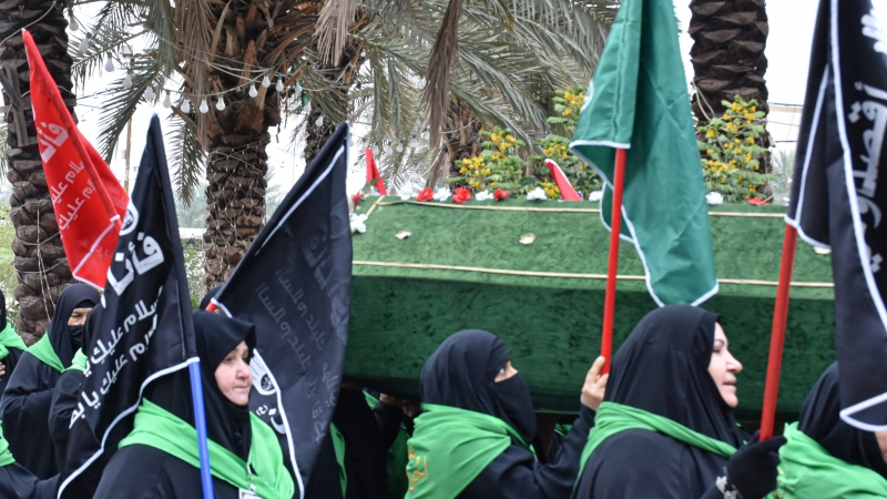 مواكب العزاء تحيي وفاة السيدة فاطمة ام البنين في رحاب طبيبة المعلولين الشريفة بنت الامام الحسن المجتبى (عليهما السلام)