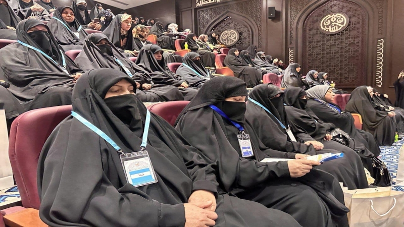 وفد نسوي من المرقد المطهر يحضر فعاليات مؤتمر الزهراء