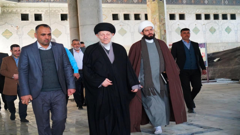 اية الله عبد المنعم الحكيم في رحاب الشريفة بنت الحسن (ع)