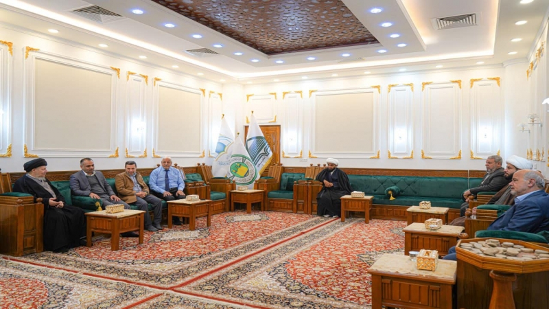 اية الله عبد المنعم الحكيم في رحاب الشريفة بنت الحسن (ع)