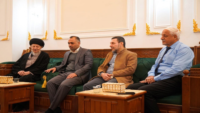 اية الله عبد المنعم الحكيم في رحاب الشريفة بنت الحسن (ع)