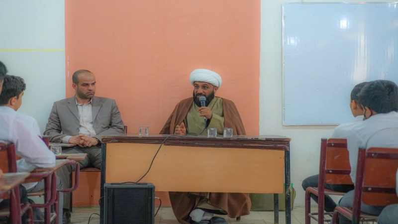 تعليم المسائل الفقهية والعقائدية والأخلاقية
