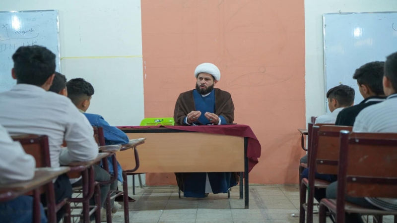 تعليم المسائل الفقهية والعقائدية والأخلاقية