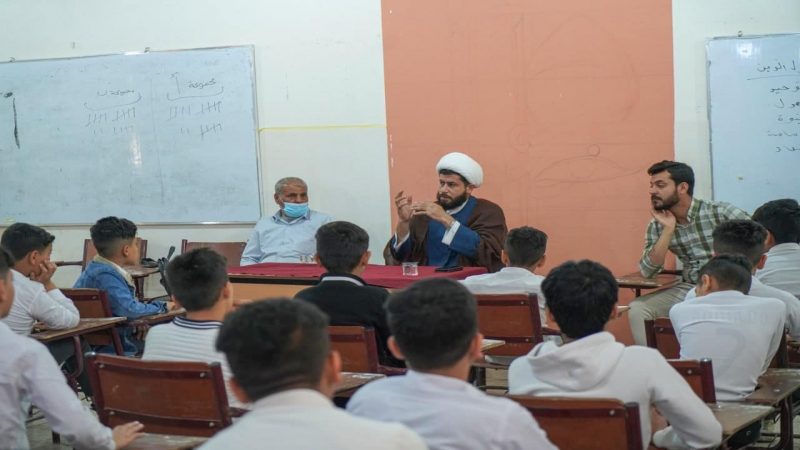 تعليم المسائل الفقهية والعقائدية والأخلاقية