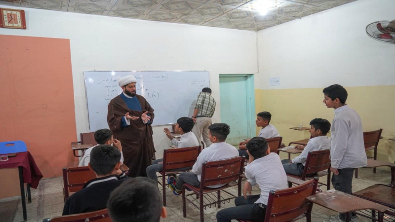 تعليم المسائل الفقهية والعقائدية والأخلاقية
