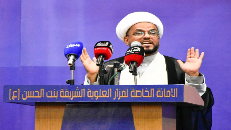 مَوْكِبُ عَزَاءَ الْحَلَةَ الْمَرْكَزِيِّ وبالتَعاونِ مَعَ الْأَمَانَةِ الْخَاصَّةً لِلْمُرْقِدَ الشَّرِيفِ يُقِيمَ مُحَفَّلَا بَهِيجَا بِوِلَادَةِ ال