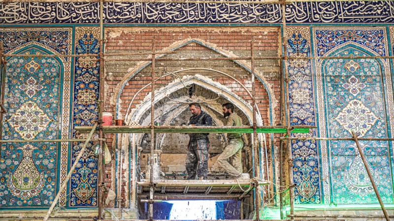 بالصور :أستمرار الحركة العمرانية داخل مرقد العلوية الشريفة فاطمة بنت الامام الحسن المجتبى (ع)