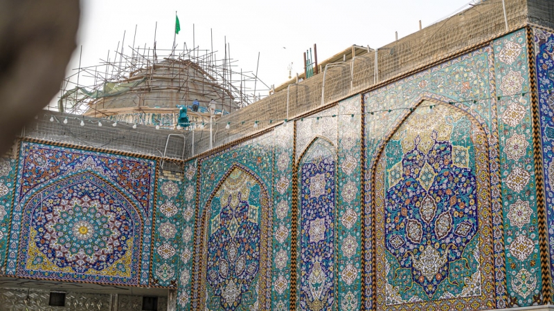 بالصور :أستمرار الحركة العمرانية داخل مرقد العلوية الشريفة فاطمة بنت الامام الحسن المجتبى (ع)