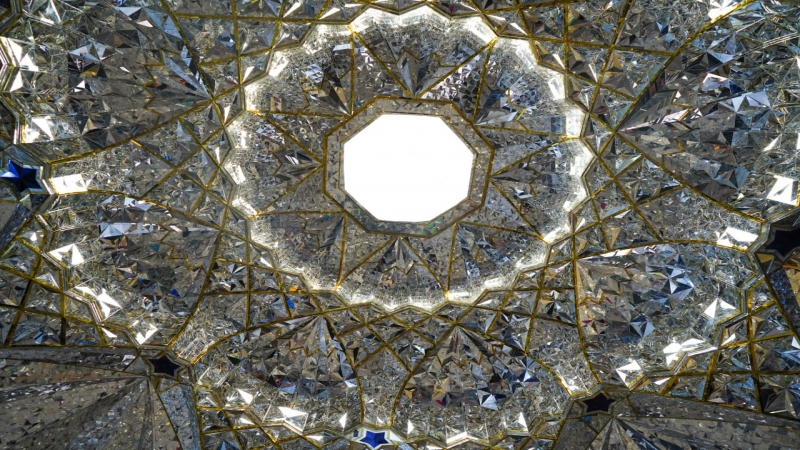 بالصور: أجمل ماخطته انامل المبدعين في حرم العلوية الشريفة فاطمة بنت الامام الحسن المجتبى (ع) استمرار الحركة العمرانية في مرقد الشريفة فاطمة بنت الاما