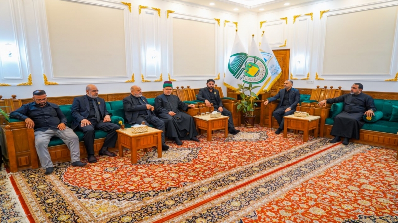 لأجل إيجاد آلية مشتركة بين العتبات المقدّسة والمزارات الشريفة، وفدٌ من العتبة الحسينة المقدسة في ضيافة مرقد الشريفة فاطمة بنت الإمام الحسن(عليهما السل