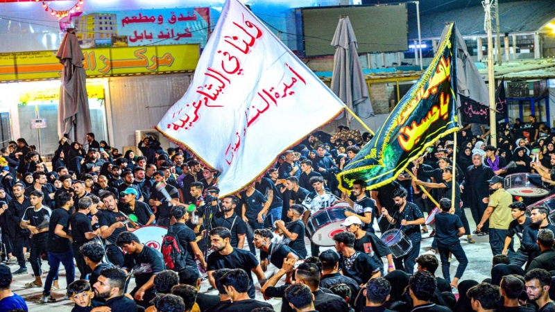 توافد المواكب المعزية لمرقد شهيدة الركب الحسيني العلوية الشريفة بنت الامام الحسن المجتبى (ع)بذكرى استشهادها (سلام الله عليهم )