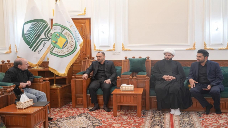 معاون وزير الداخلية والوفد المرافق له يتشرفان بزيارة مرقد طبيبة المعلولين