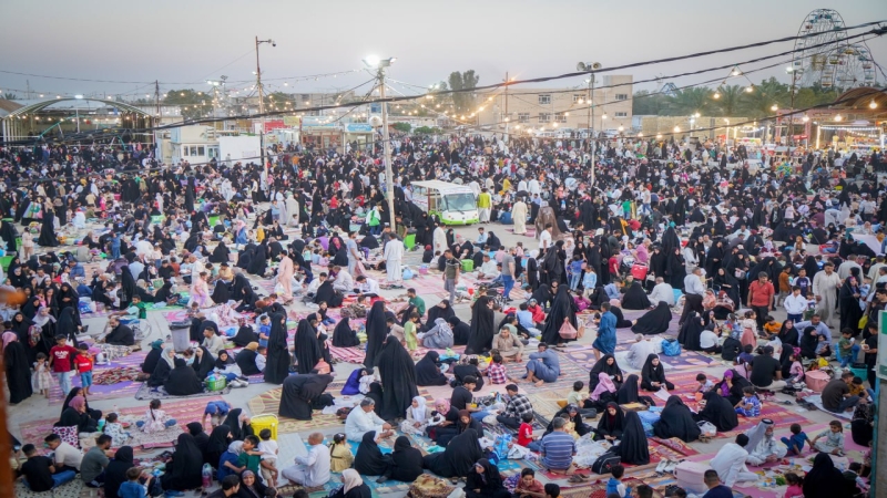 أجواء الزيارة وحركة الزائرين في ليلة الجمعة الأخيرة من شهر رمضان المبارك