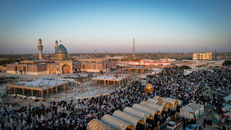 أجواء الزيارة وحركة الزائرين في ليلة الجمعة الأخيرة من شهر رمضان المبارك
