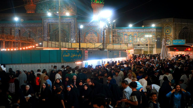 أجواء الزيارة وحركة الزائرين في ليلة الجمعة الأخيرة من شهر رمضان المبارك