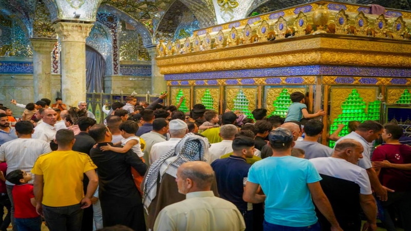أجواء الزيارة وحركة الزائرين في ليلة الجمعة الأخيرة من شهر رمضان المبارك