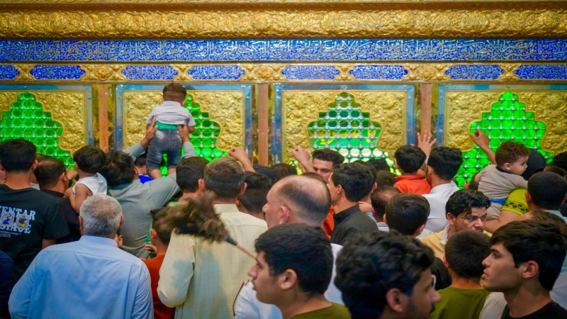 أجواء الزيارة وحركة الزائرين في ليلة الجمعة الأخيرة من شهر رمضان المبارك