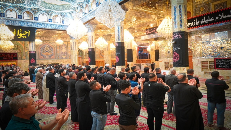 صلاة الجماعة العبادية في حرم السيدة شريفة بنت الامام الحسن المجتبى(عليهما السلام)
