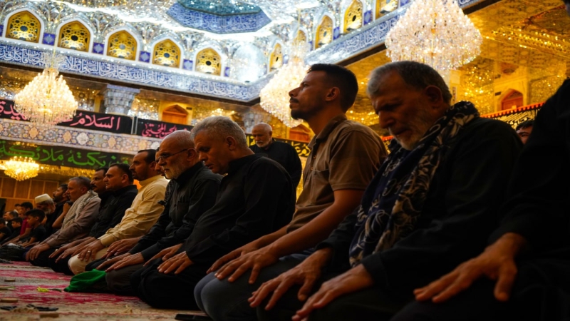 صلاة الجماعة العبادية في حرم السيدة شريفة بنت الامام الحسن المجتبى(عليهما السلام) بإمامة سماحة الشيخ حيدر الجبوري (دام توفيقه)