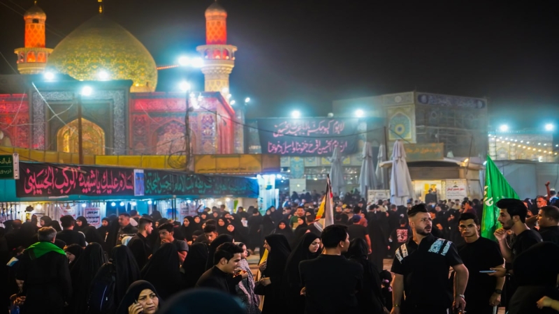 توافد المعزين والمواكب المعزيه الى السيدة الشريفة بنت الامام الحسن المجتبى(عليهما السلام)بذكرى استشهاد ابيها الامام الحسن المجتبى ع