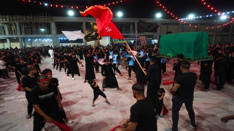 توافد المعزين والمواكب المعزيه الى السيدة الشريفة بنت الامام الحسن المجتبى(عليهما السلام)بذكرى استشهاد ابيها الامام الحسن المجتبى ع