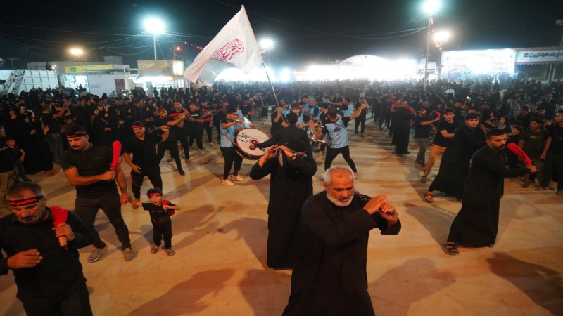 توافد المعزين والمواكب المعزيه الى السيدة الشريفة بنت الامام الحسن المجتبى(عليهما السلام)بذكرى استشهاد ابيها الامام الحسن المجتبى ع