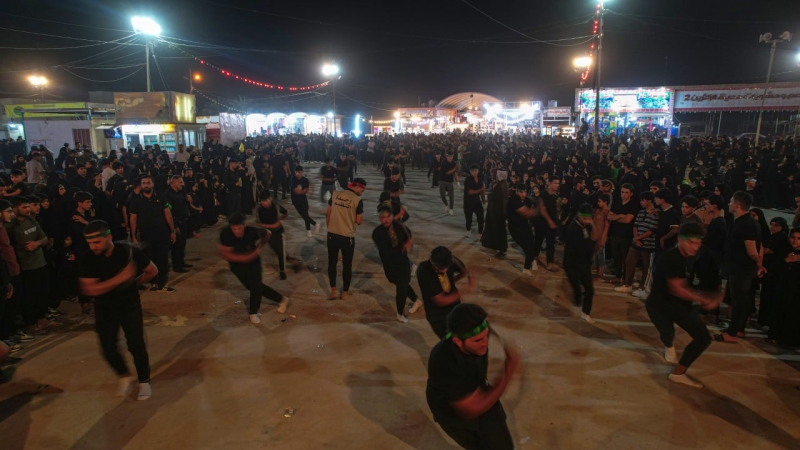 توافد المعزين والمواكب المعزيه الى السيدة الشريفة بنت الامام الحسن المجتبى(عليهما السلام)بذكرى استشهاد ابيها الامام الحسن المجتبى ع