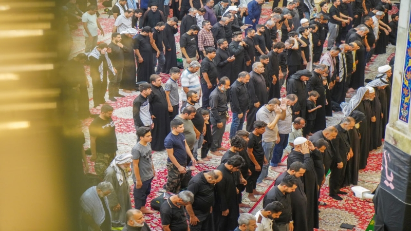 صلاة الجماعة العبادية في حرم السيدة شريفة بنت الامام الحسن المجتبى(عليهما السلام) بإمامة سماحة الشيخ حسن السيلاوي (دام توفيقه)