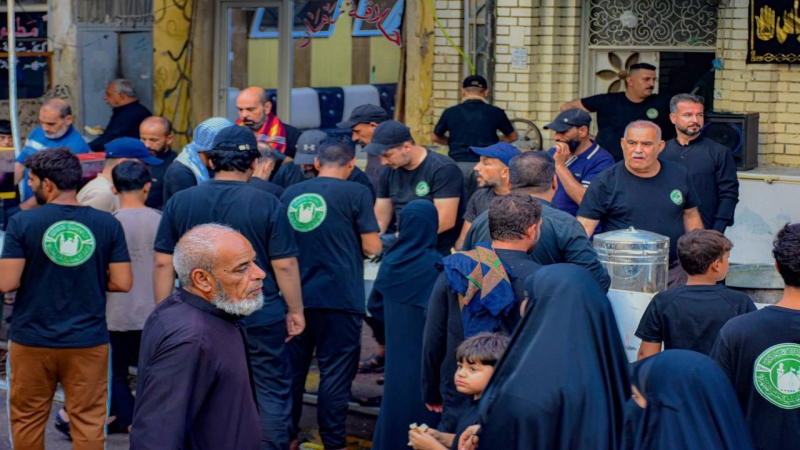 يستمر موكب الأمانة الخاصة لمرقد العلوية الطاهرة الشريفة بنت الإمام الحسن المجتبى (عليهما السلام ) في كربلاء المقدسة بتقديم افضل الخدمات الى زوار ابي ع