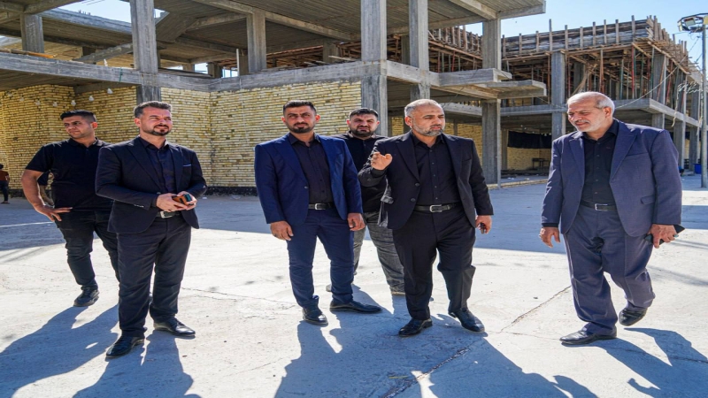 ضمن جولاته التفقدية زار نائب الأمين العام للمزارات الشيعية الشريفة رئيس مهندسين أقدم الأستاذ محمد عباس شنون مزار العلوية الشريفة بنت الإمام الحسن المج