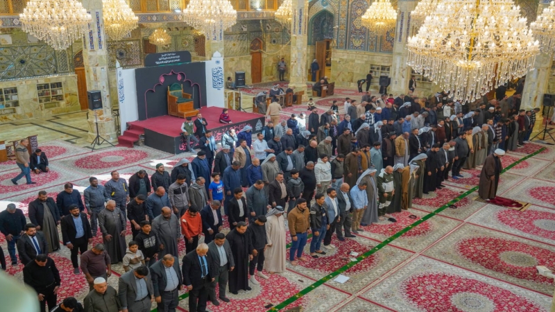 صلاة الجماعة العبادية في حرم السيدة الشريفة بنت الامام الحسن المجتبى(عليهما السلام)