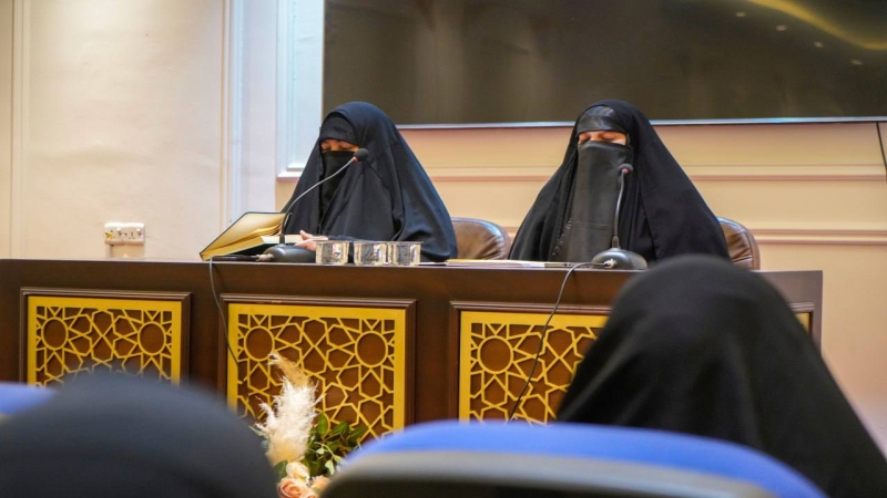 ندوة حوارية تثقيفية تحت عنوان( فاطمة روح القرآن )
