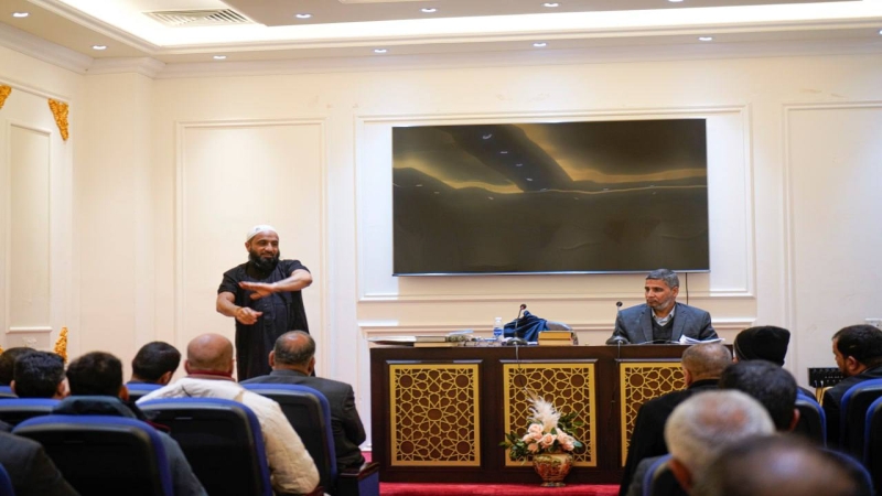استمرار الدورات القرآنية و الفقهية للمنتسبين الكرام في المرقد المبارك
