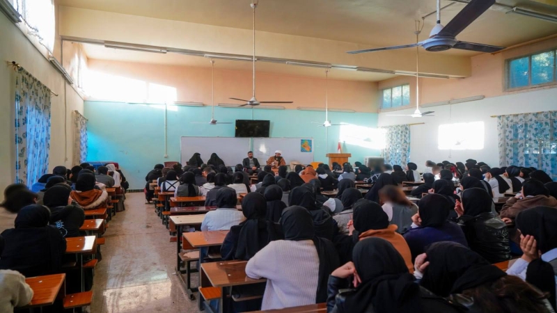 تستمر الأمانة الخاصة لمرقد العلوية الشريفة بنت الحسن (ع) بمشروع التبليغ الديني والاخلاقي وتعليم المفاهيم القرآنية في مدارس المحافظة