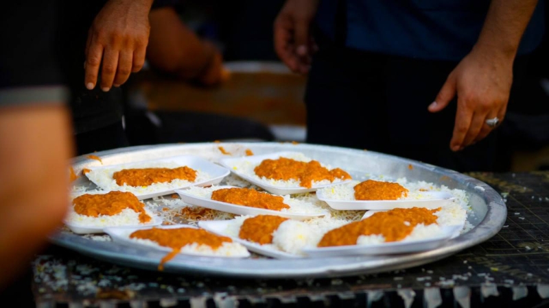 موكب الامانة الخاصة لمرقد الشريفة بنت الامام الحسن المجتبى (ع) كرم بلا حدود وخدمة تضاهي الفخر