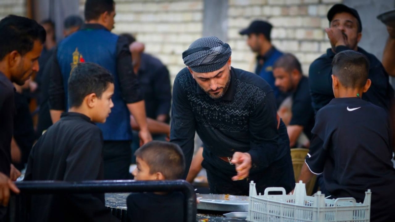 موكب الامانة الخاصة لمرقد الشريفة بنت الامام الحسن المجتبى (ع) كرم بلا حدود وخدمة تضاهي الفخر