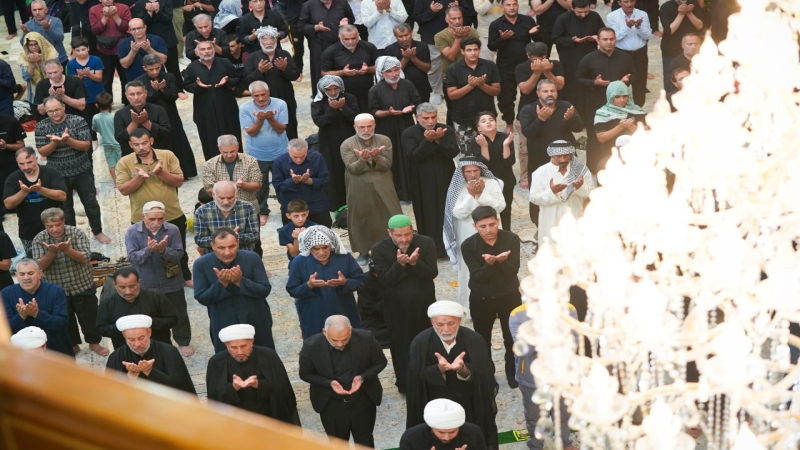 اقيمت صلاة الجماعة العبادية في حرم السيدة الشريفة بنت الامام الحسن المجتبى(عليهما السلام) بإمامة الشيخ حسن السيلاوي (دام توفيقه)