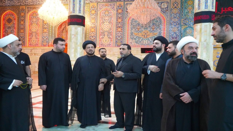 وفد من الحوزة العلمية في النجف الاشرف يتشرف بزيارة مرقد شهيدة الركب الحسيني