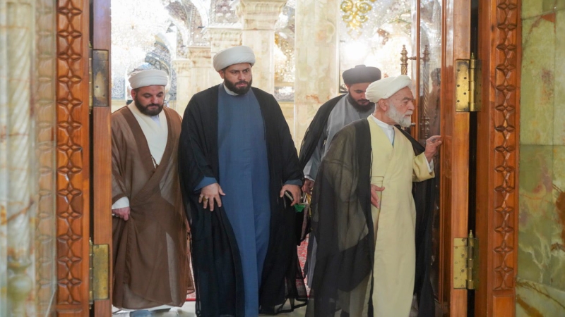 وفد من الحوزة العلمية في النجف الأشرف يتشرّف بزيارة مرقد العلوية الشريفة بنت الإمام الحسن المجتبى (ع)